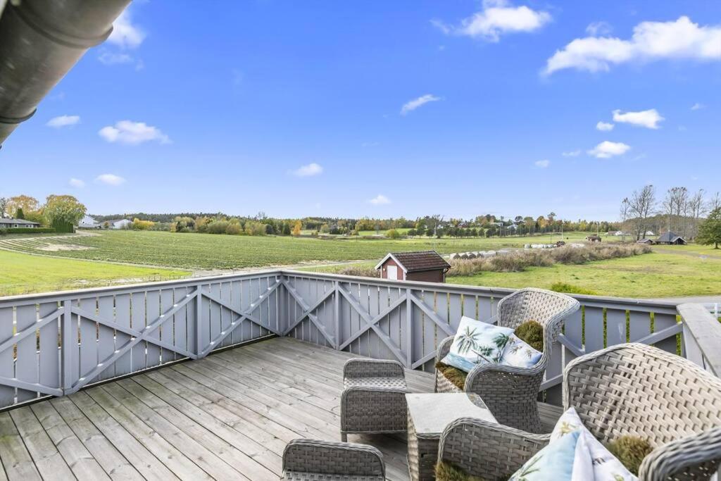 Villa Hyggelig Enebolig Pa Notteroy, Rett Ved Golfbane Esterno foto