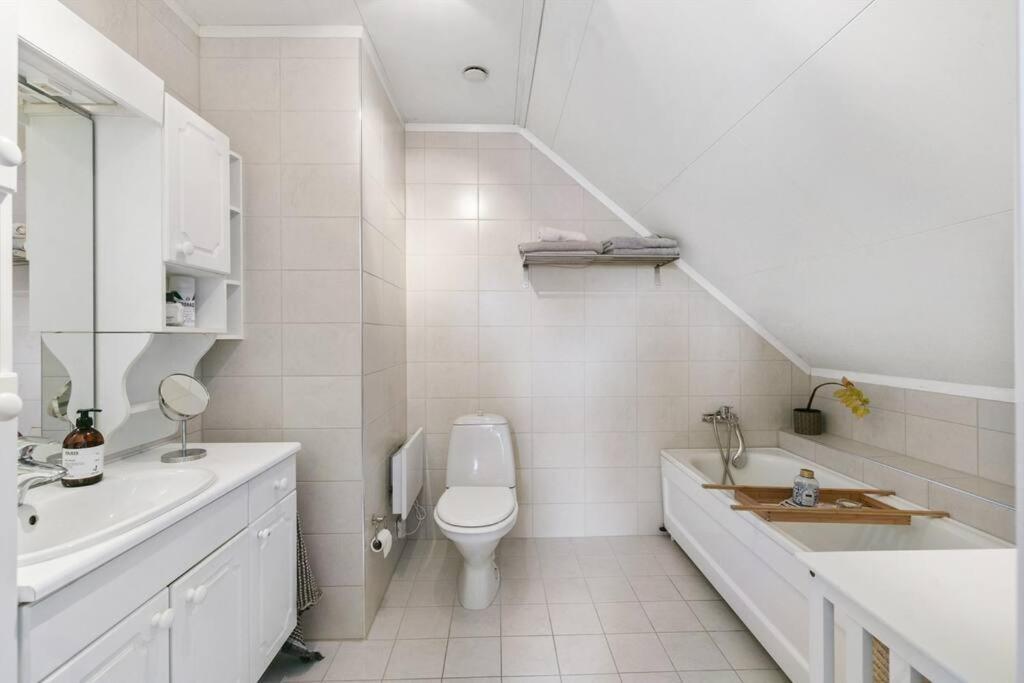 Villa Hyggelig Enebolig Pa Notteroy, Rett Ved Golfbane Esterno foto